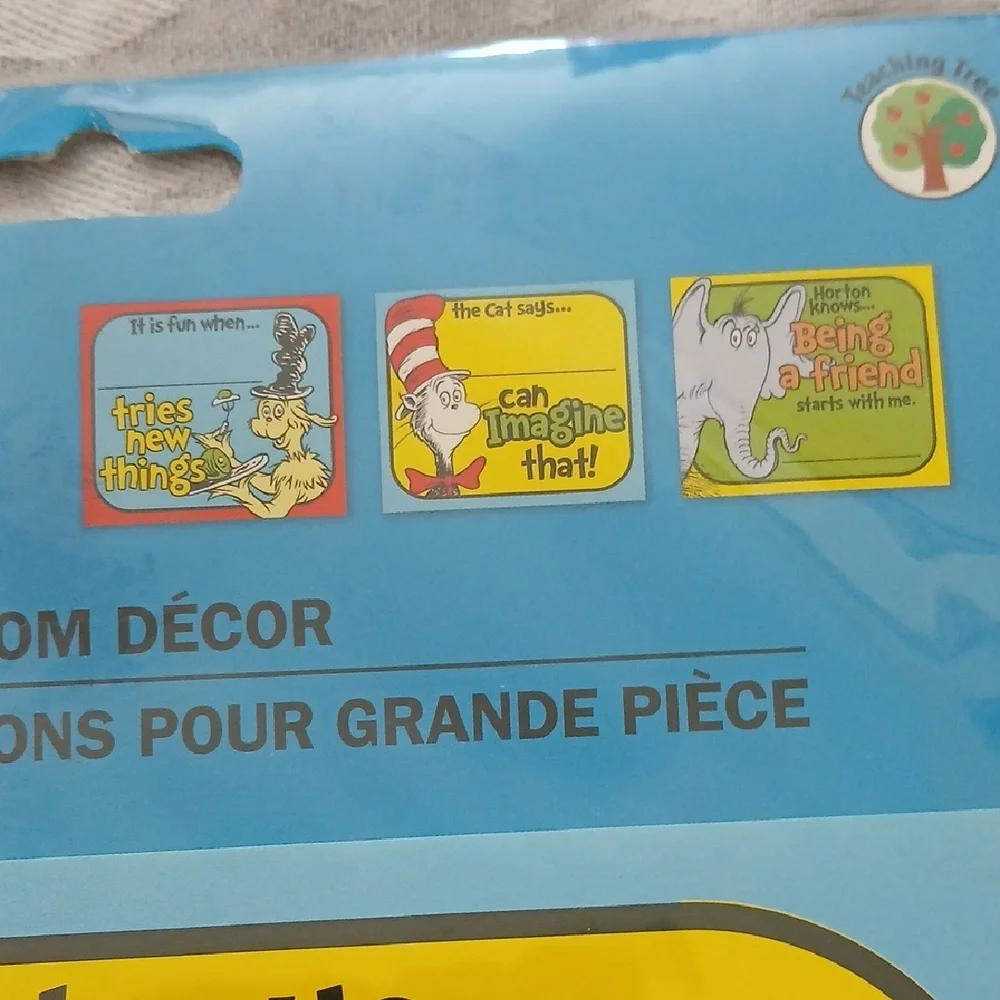 Dr. Seuss Cat In The Hat Name Recognition Room Decor Set Of 10 Packs!
